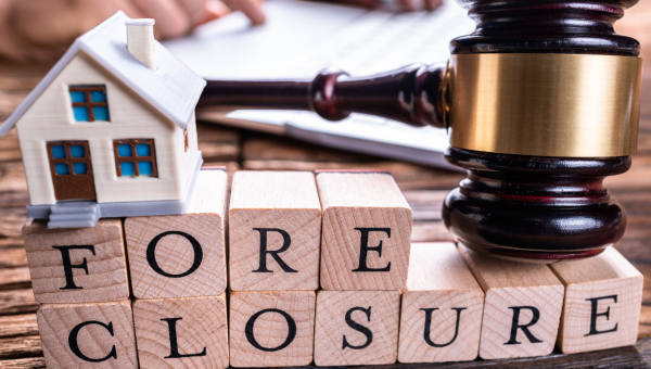 Avoid foreclosure, contact a Houston cash house buyer.